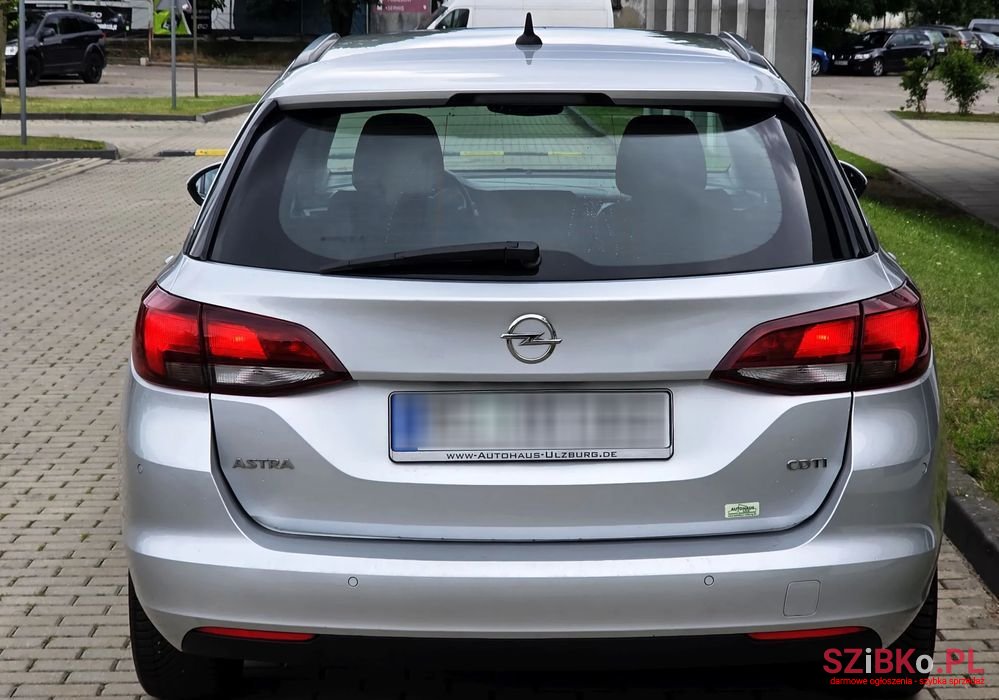 2016' Opel Astra photo #4