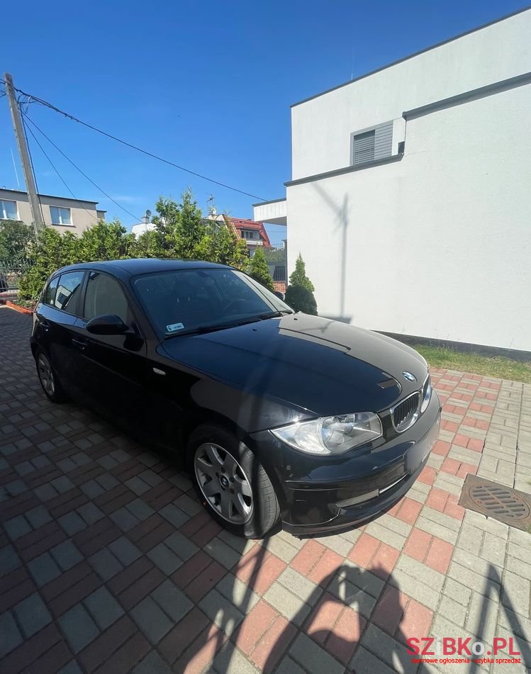 2009' BMW 1 Series photo #5