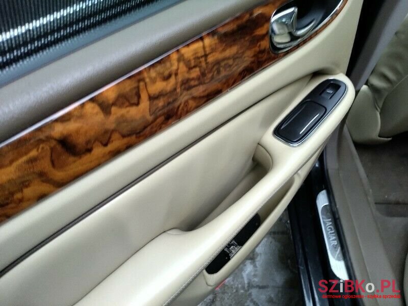 2007' Jaguar XJ photo #5