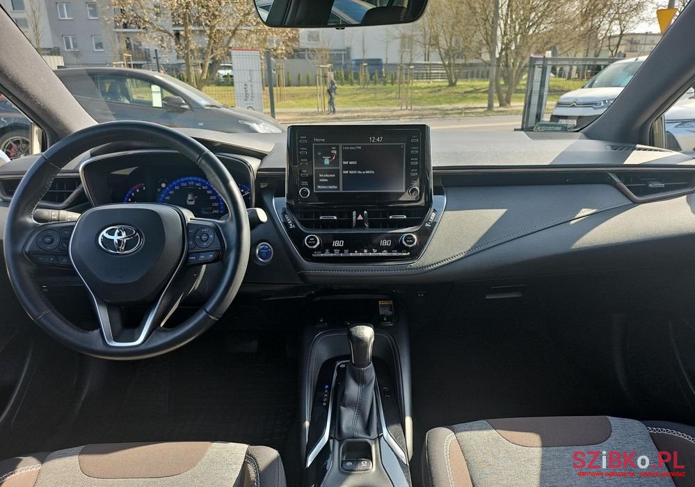 2021' Toyota Corolla photo #3