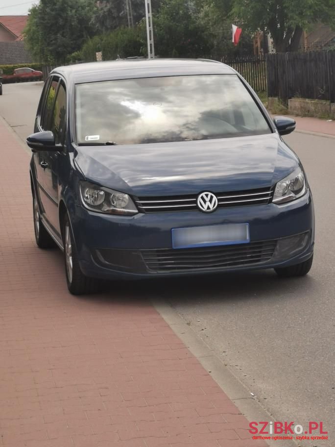 2012' Volkswagen Touran photo #6