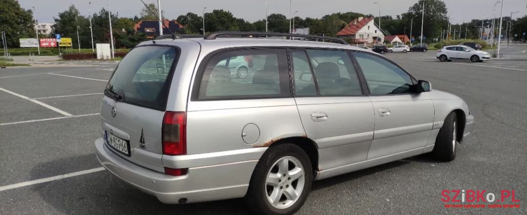 2002' Opel Omega photo #3