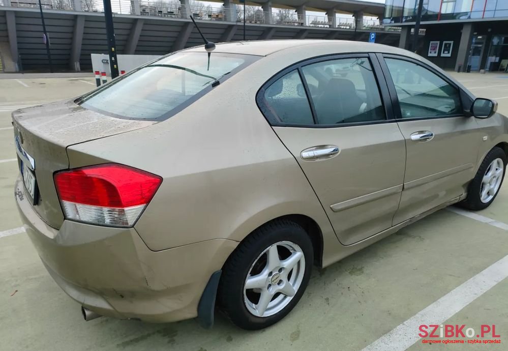 2010' Honda City photo #3