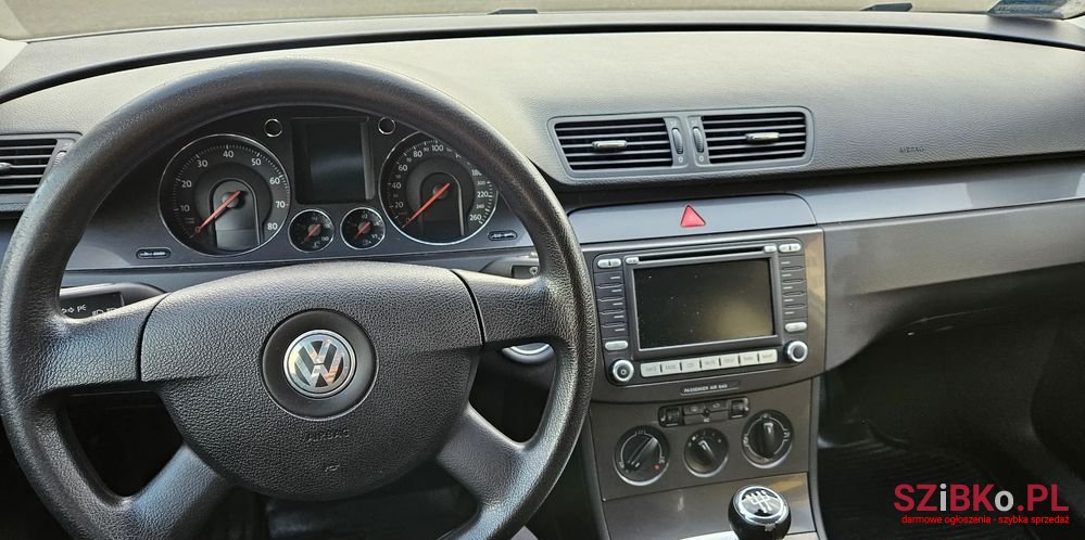 2007' Volkswagen Passat 1.6 Comfortline photo #6