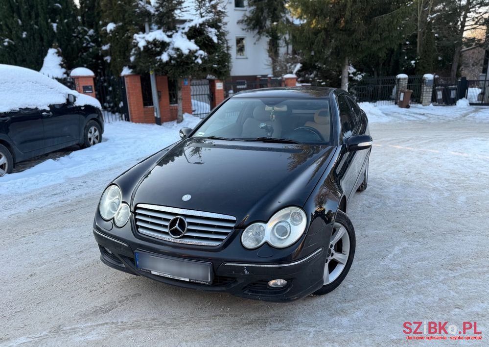 2006' Mercedes-Benz C-Class 180 photo #1