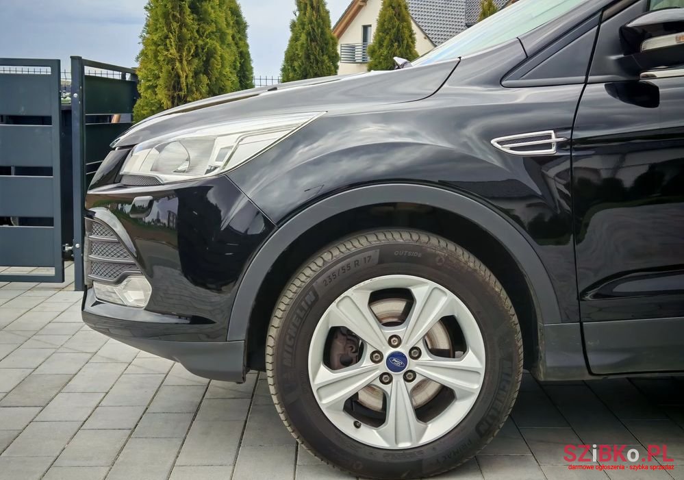 2016' Ford Kuga 2.0 Tdci 4X4 Sync photo #3
