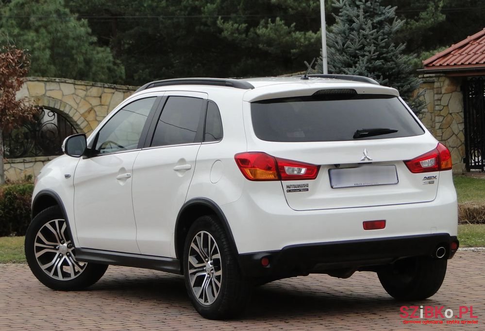 2016' Mitsubishi ASX photo #4
