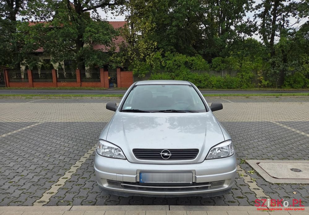 2005' Opel Astra photo #2