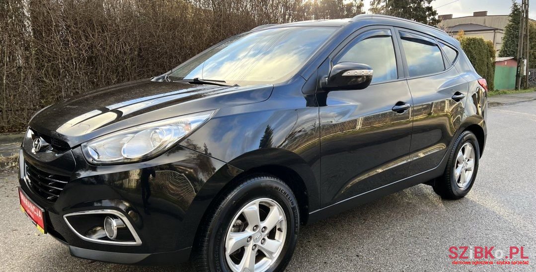 2011' Hyundai ix35 photo #2