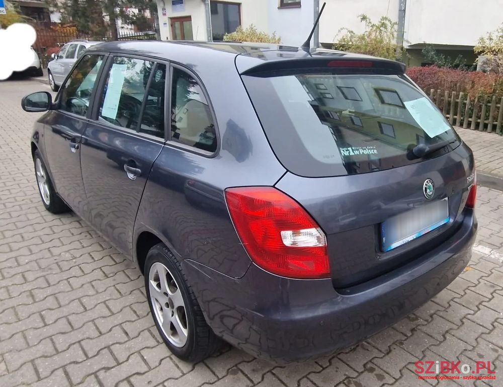 2011' Skoda Fabia 1.2 Tsi Comfort photo #3