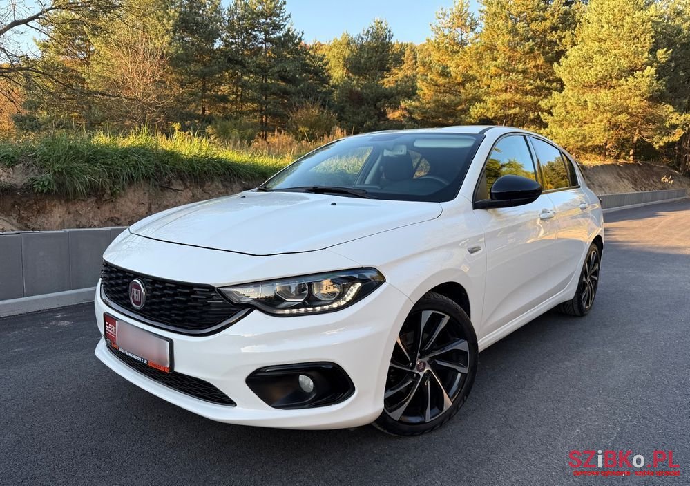 2017' Fiat Tipo photo #1