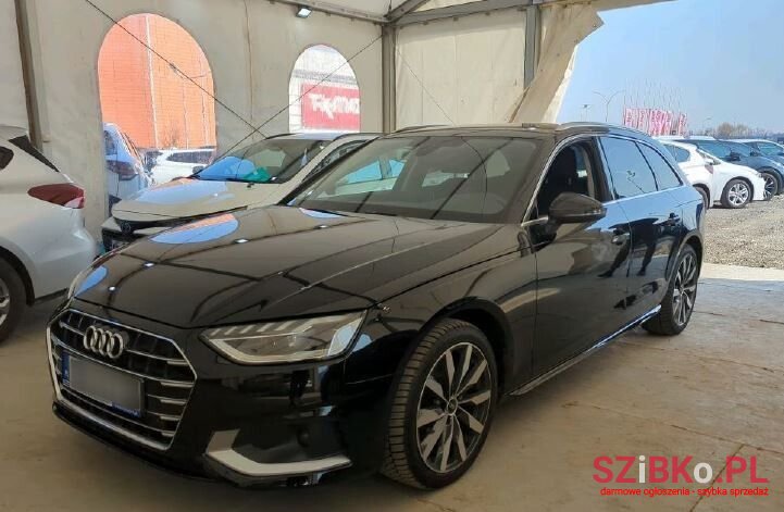 2022' Audi A4 Avant photo #1