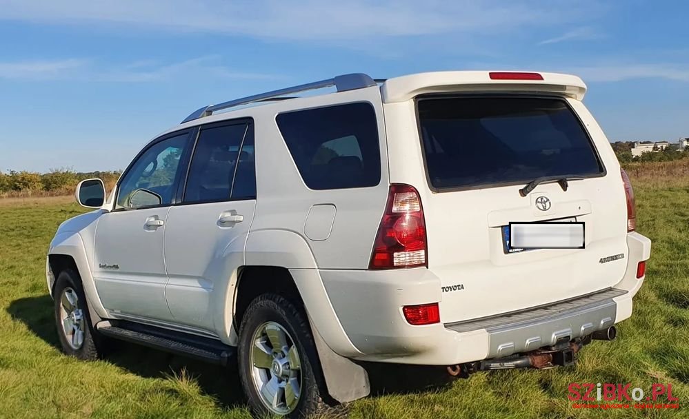 2004' Toyota 4Runner photo #2