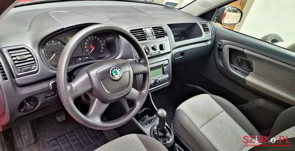 2010' Skoda Fabia 1.2 Tsi Active Plus photo #6