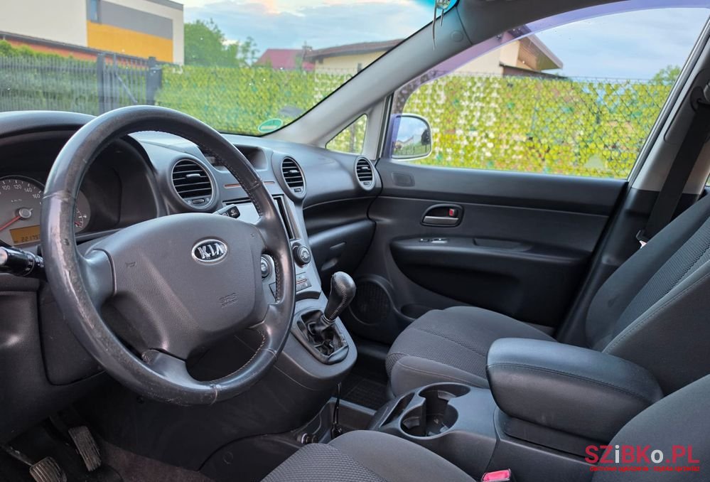 2008' Kia Carens photo #5