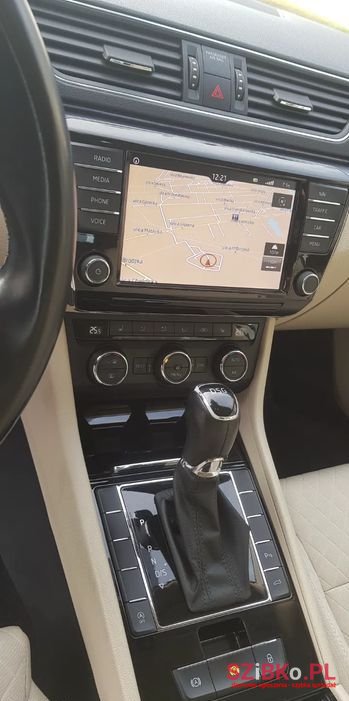 2016' Skoda Superb photo #6