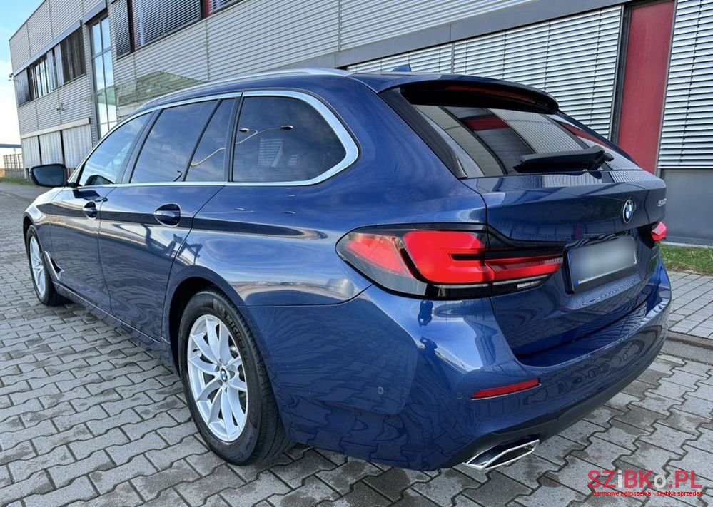 2020' BMW 5 Series 520D Mhev Sport photo #4