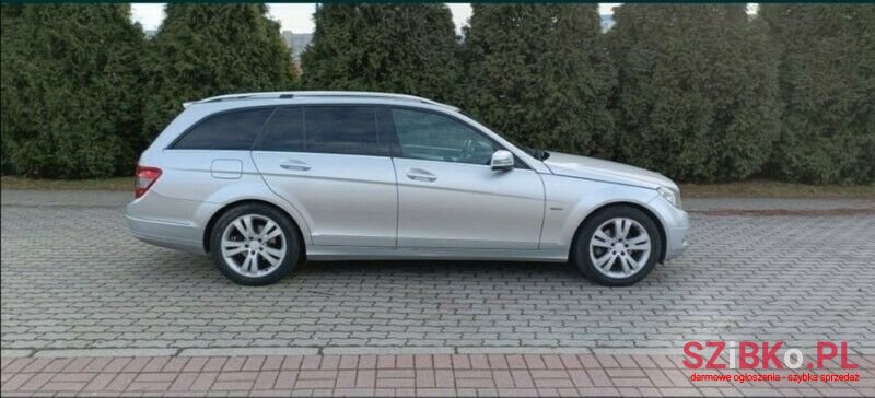 2009' Mercedes-Benz Klasa C photo #1