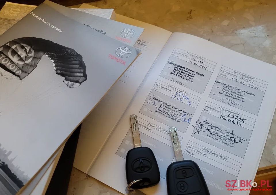 2011' Toyota Aygo photo #6