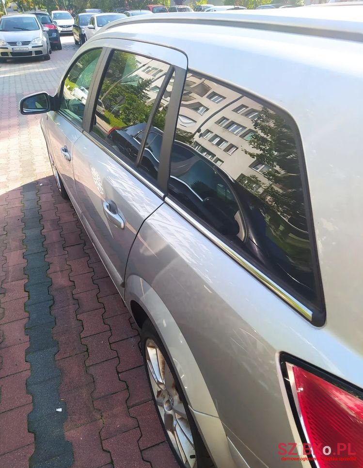 2005' Opel Astra photo #2