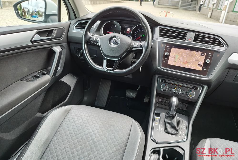 2018' Volkswagen Tiguan photo #5