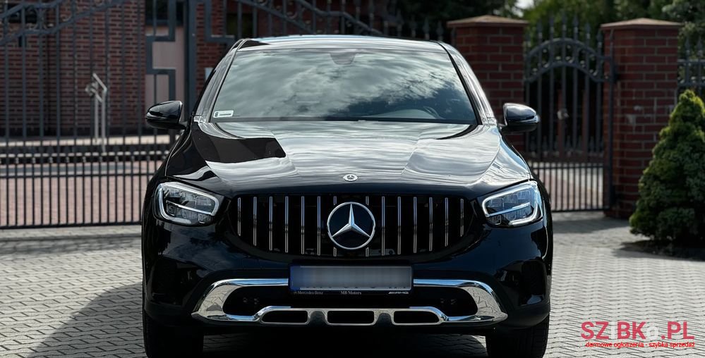 2020' Mercedes-Benz GLC photo #3