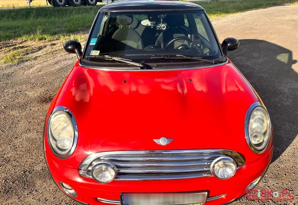 2007' MINI Cooper Standard photo #4