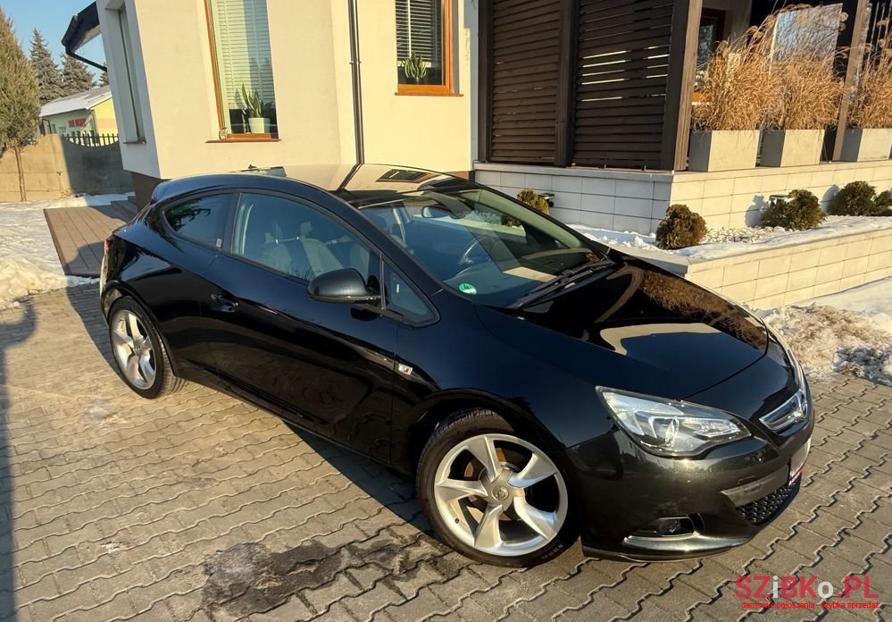 2011' Opel Astra 1.4 Turbo photo #3