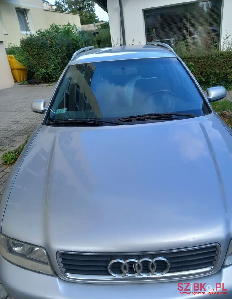 2000' Audi A4 Avant photo #2