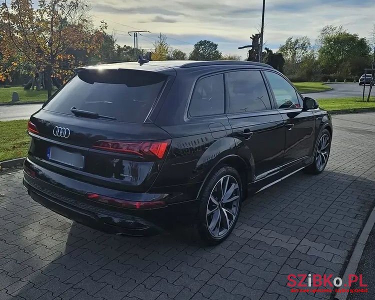 2021' Audi Q7 photo #6