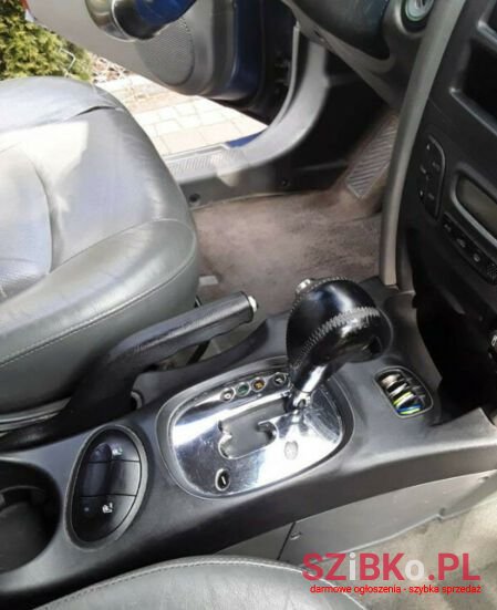 2002' Hyundai Santa Fe photo #5