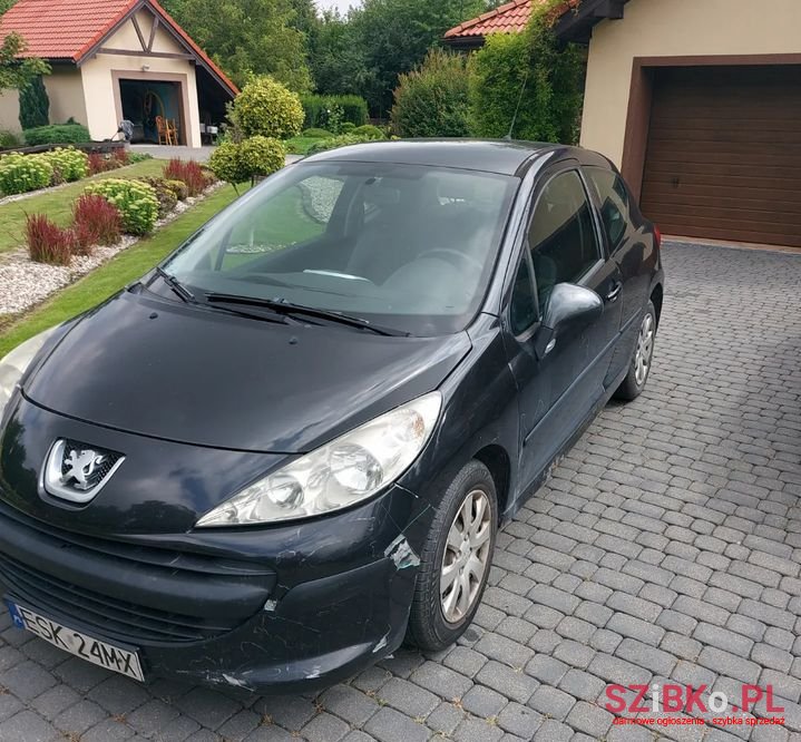 2006' Peugeot 207 photo #2