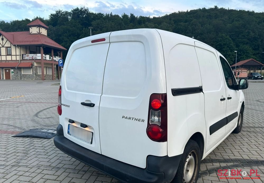 2017' Peugeot Partner photo #3