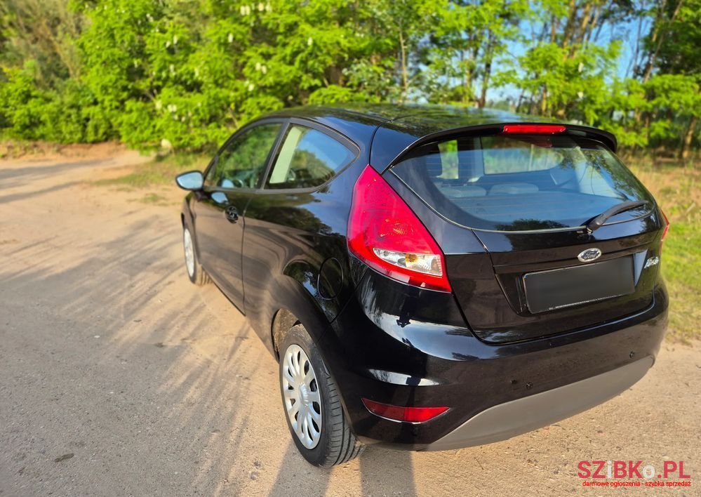 2010' Ford Fiesta 1.25 Ambiente photo #3