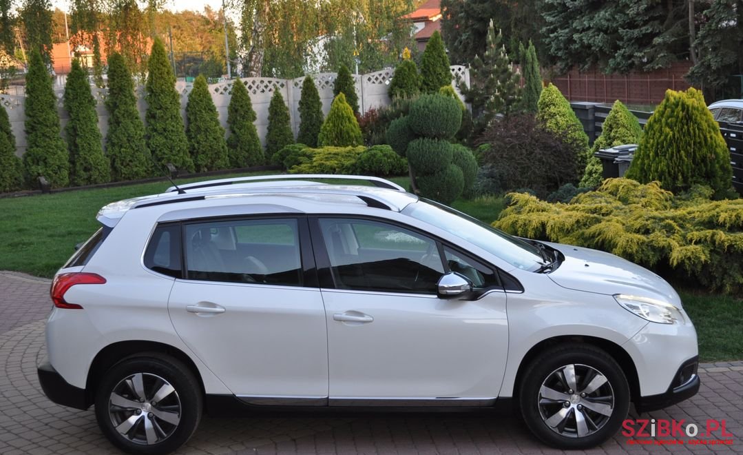 2014' Peugeot 2008 photo #6