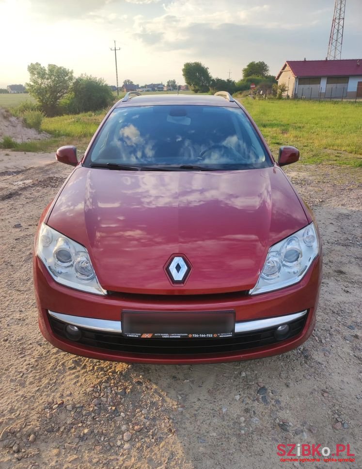 2008' Renault Laguna photo #2