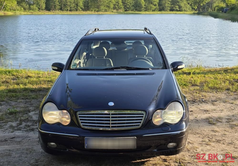 2001' Mercedes-Benz C-Class photo #1