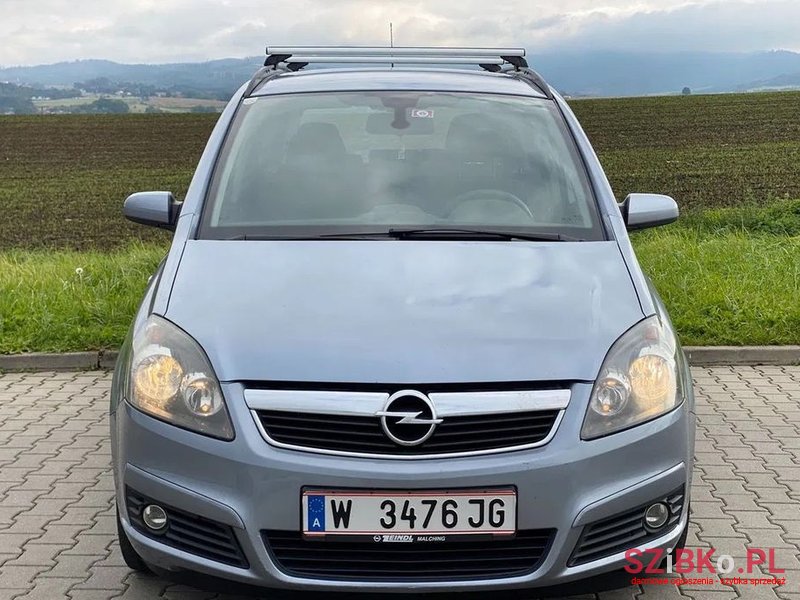 2005' Opel Zafira photo #2