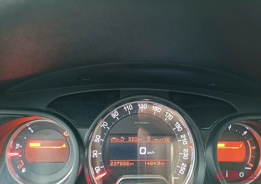 2011' Citroen C5 photo #6