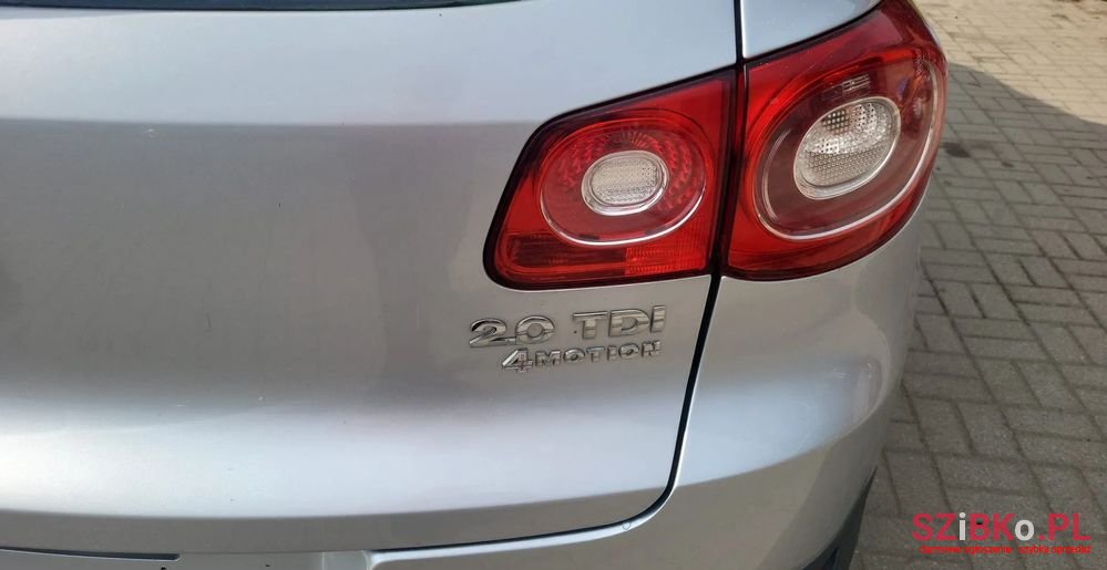 2010' Volkswagen Tiguan photo #6