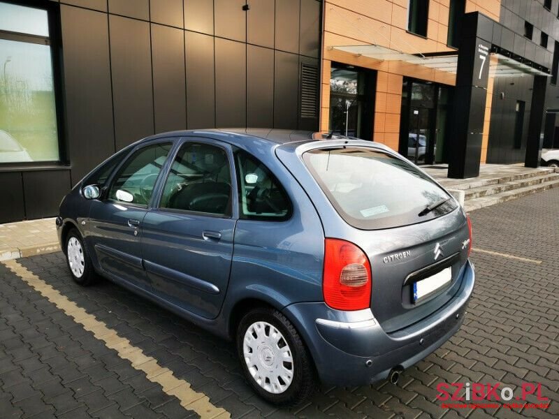2008' Citroen Xsara Picasso photo #5