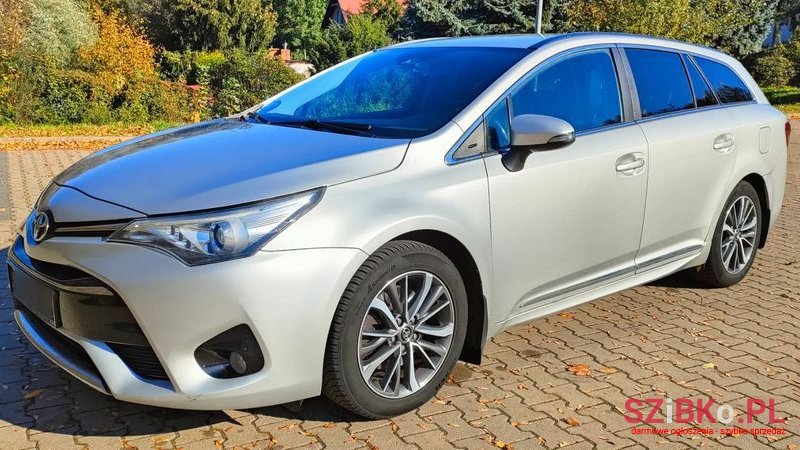 2015' Toyota Avensis photo #1