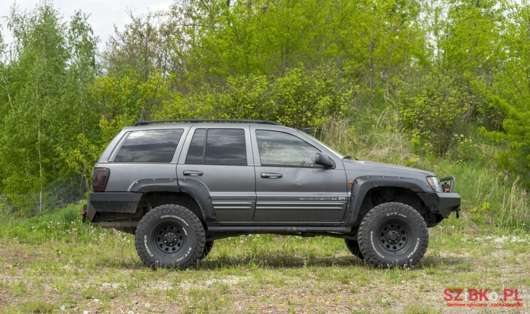 2002' Jeep Grand Cherokee photo #2