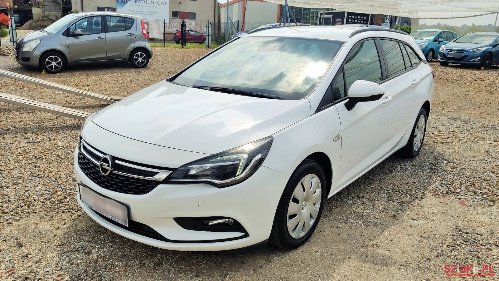 2016' Opel Astra photo #1