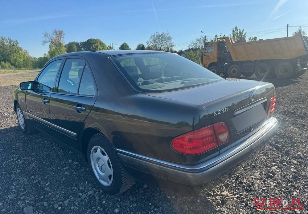 1999' Mercedes-Benz E-Class photo #5