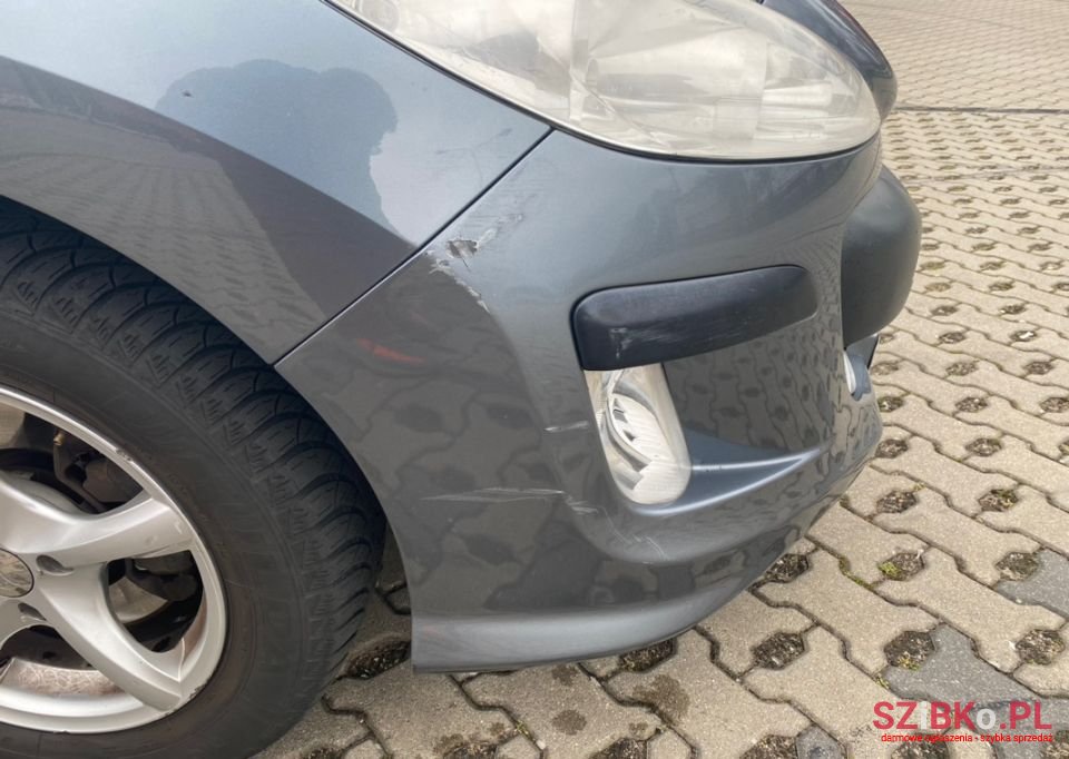 2009' Peugeot 308 photo #6