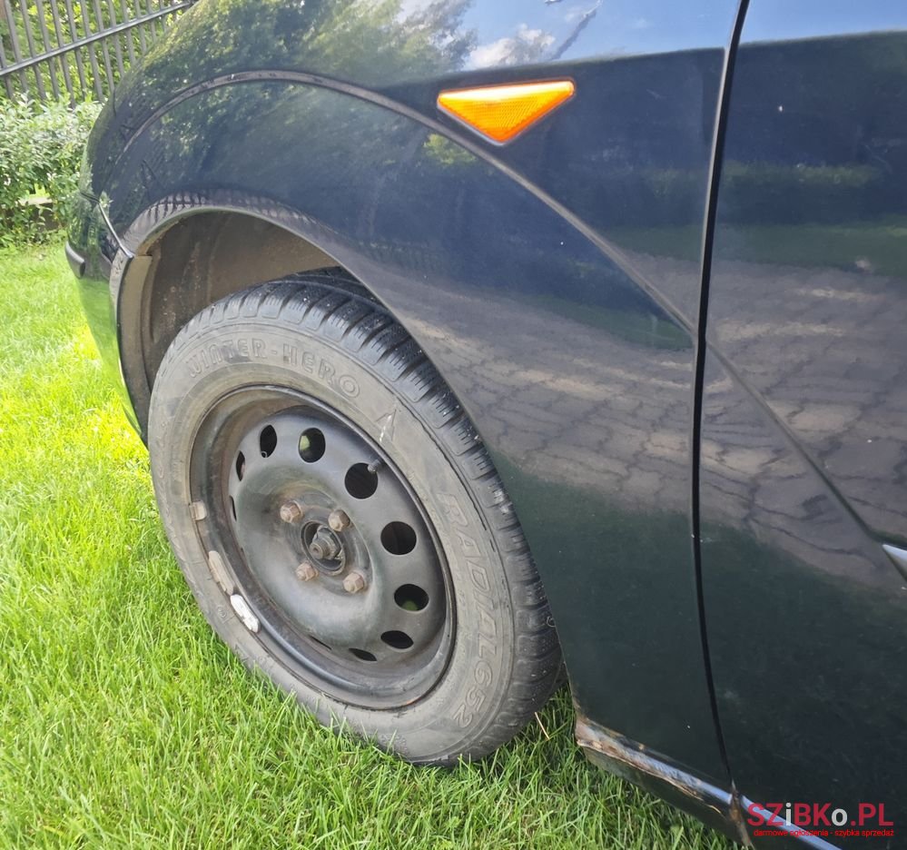 2004' Ford Focus 1.6 Fx Silver photo #3