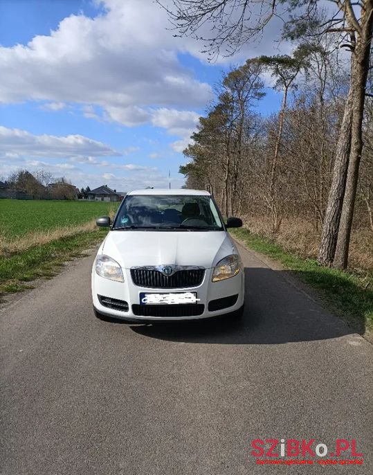 2009' Skoda Fabia photo #5