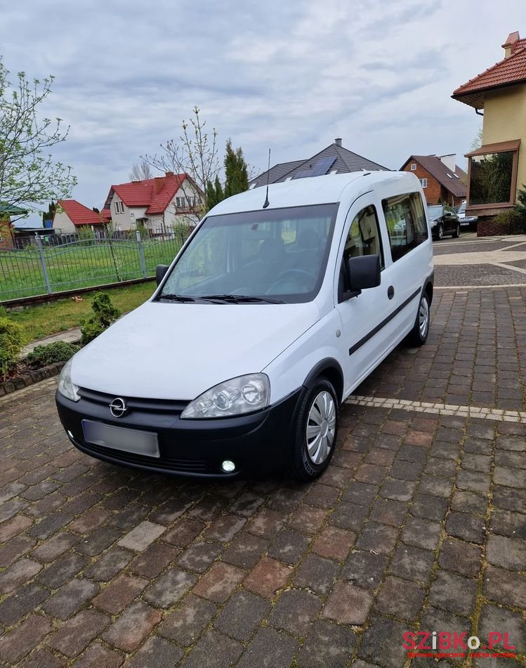 2010' Opel Combo photo #1