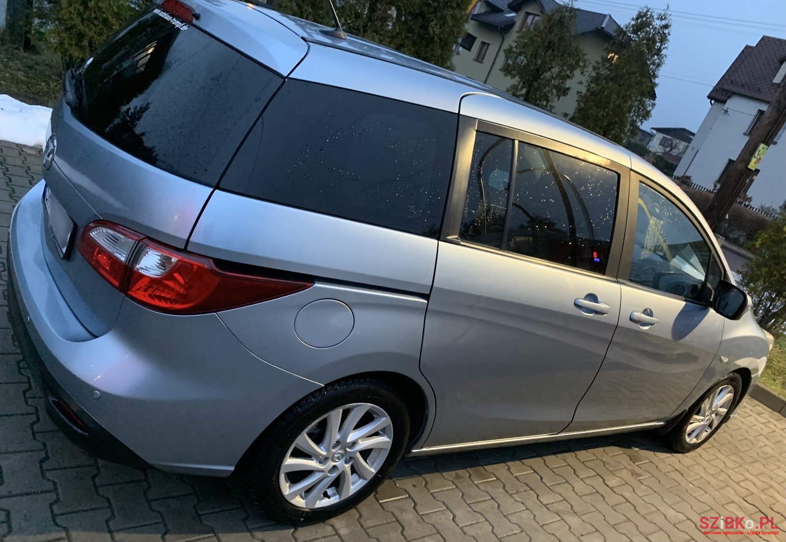 2011' Mazda 5 photo #7